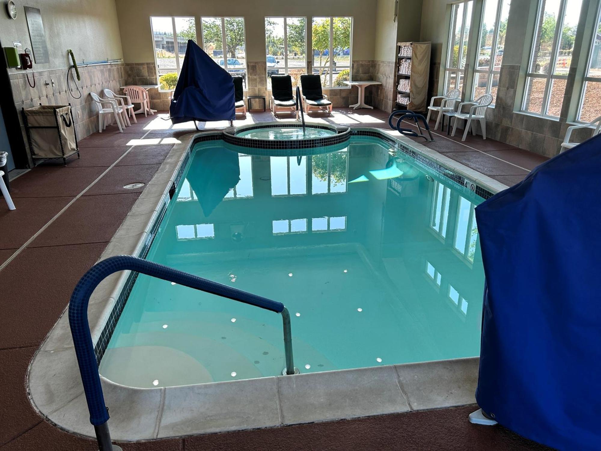 Comfort Inn & Suites Creswell Eksteriør billede