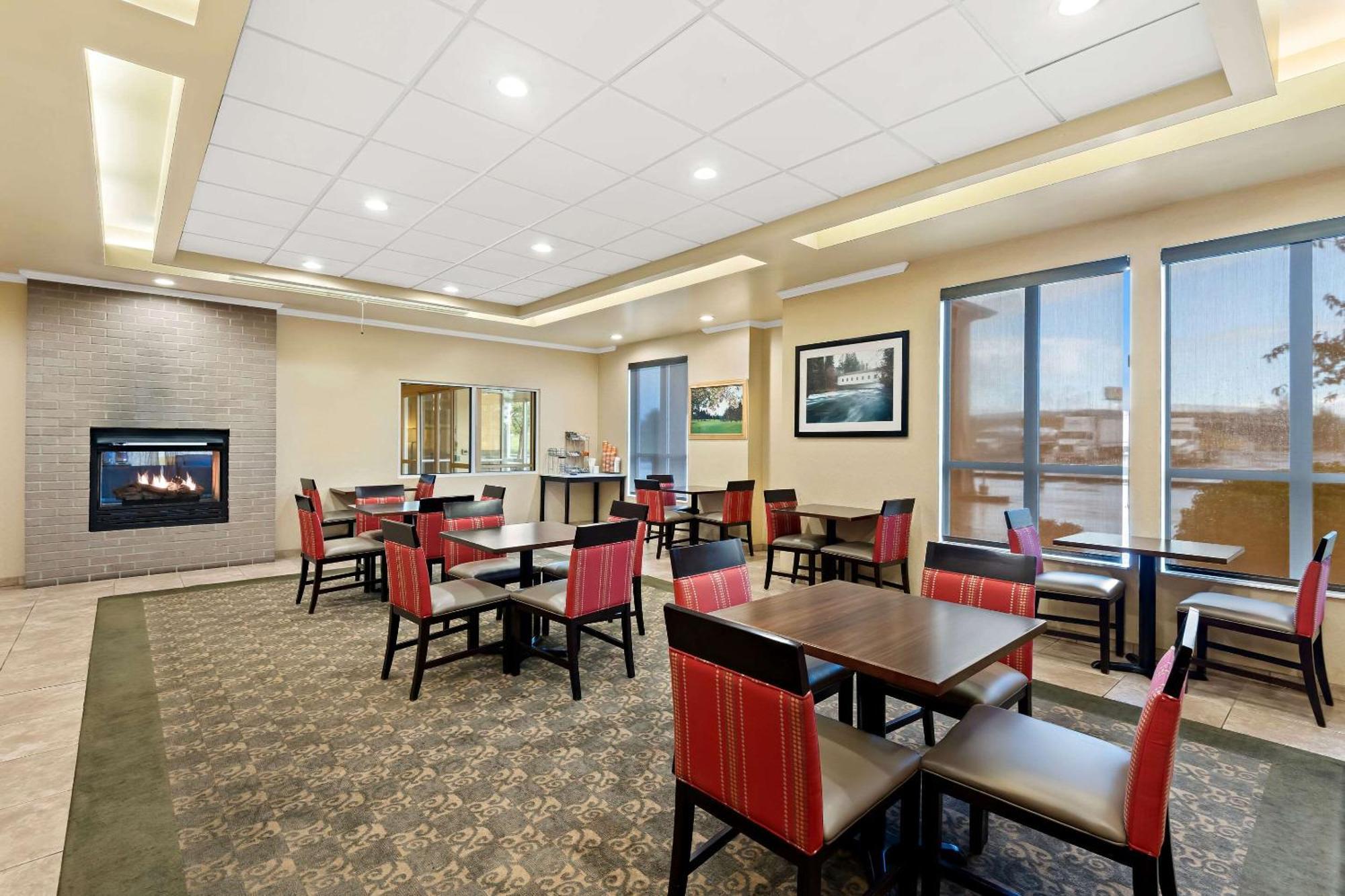 Comfort Inn & Suites Creswell Eksteriør billede