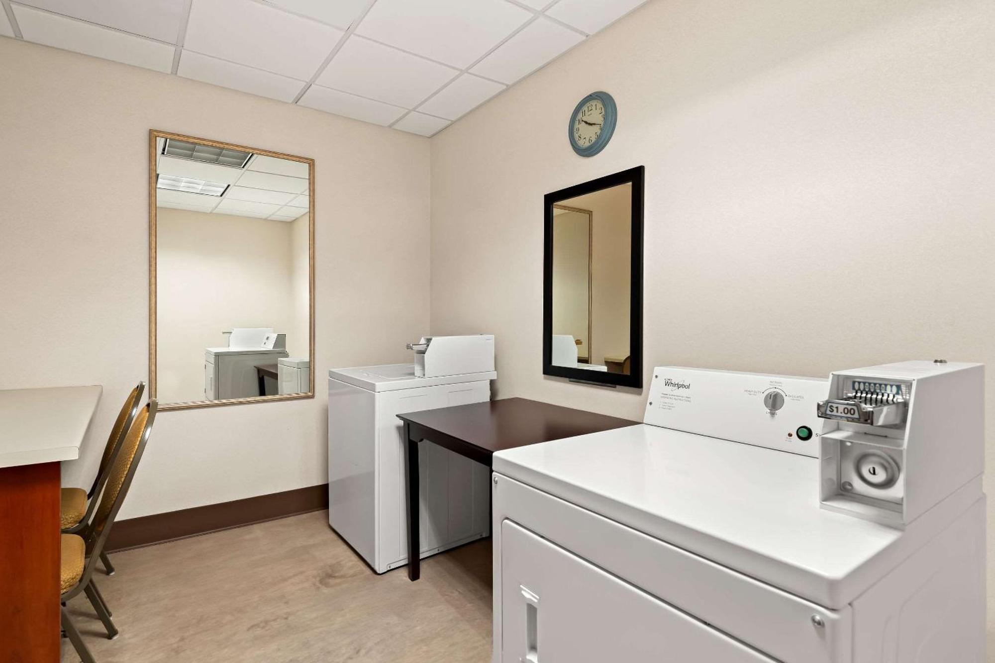 Comfort Inn & Suites Creswell Eksteriør billede