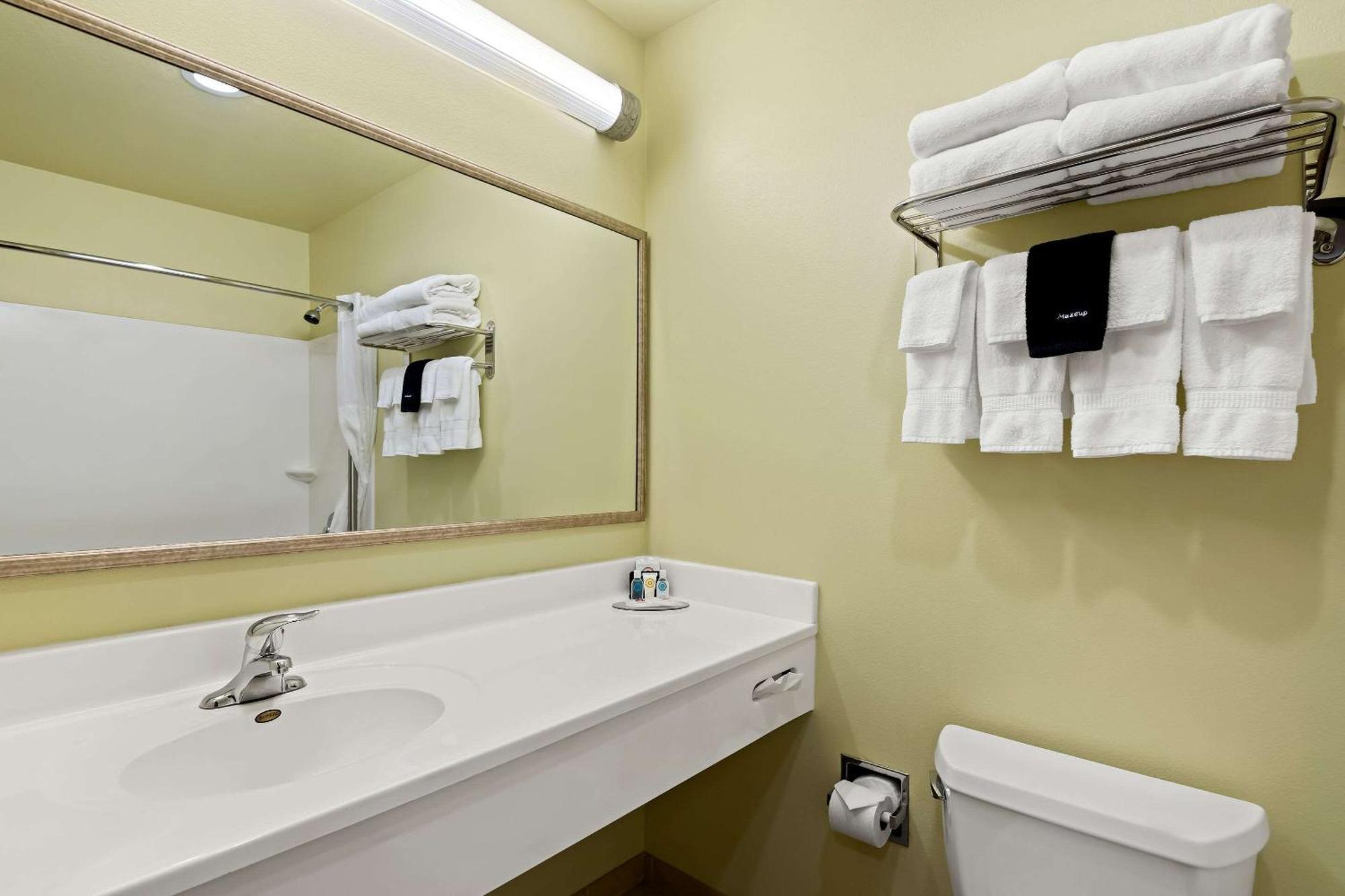 Comfort Inn & Suites Creswell Eksteriør billede