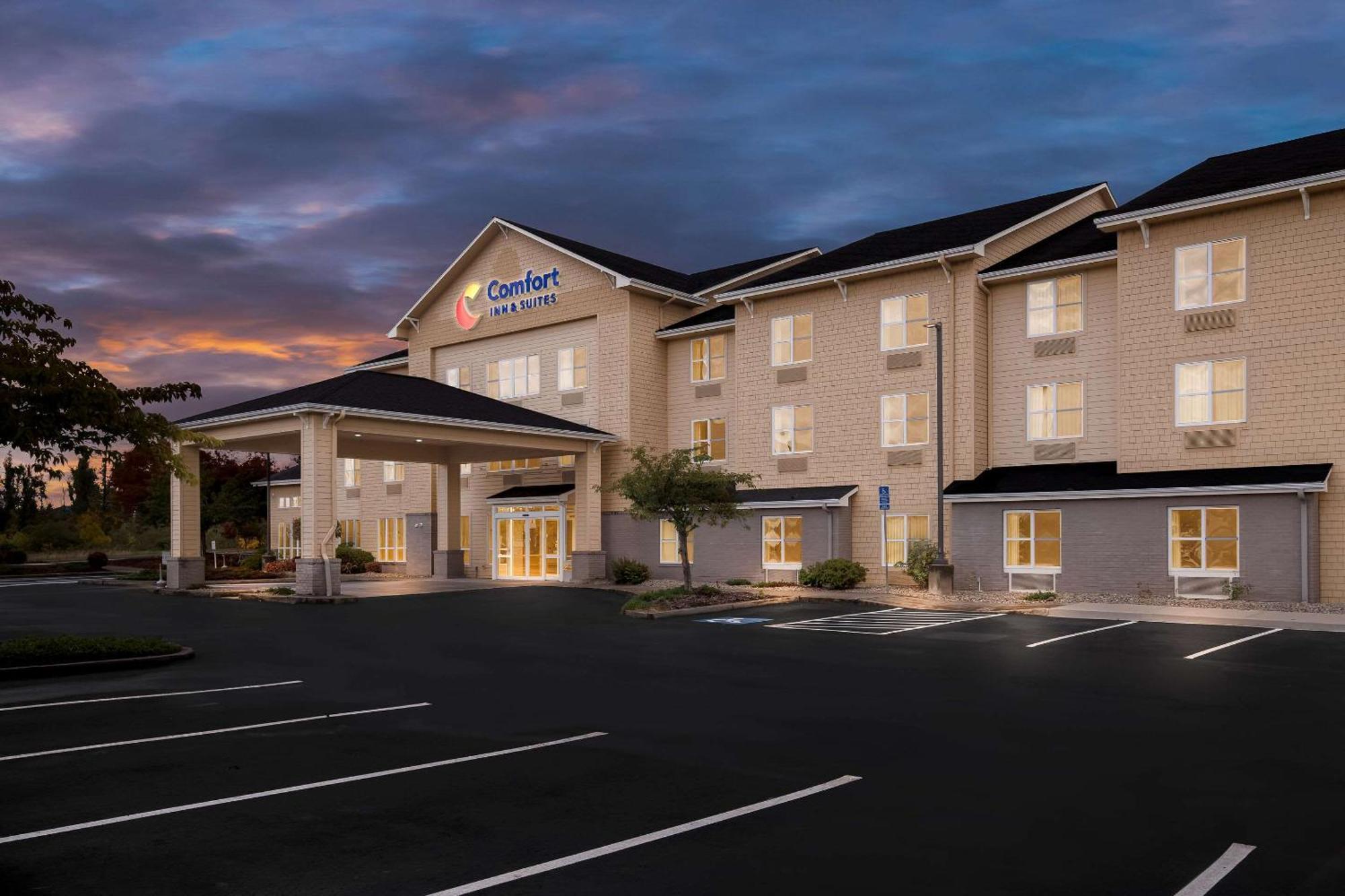 Comfort Inn & Suites Creswell Eksteriør billede