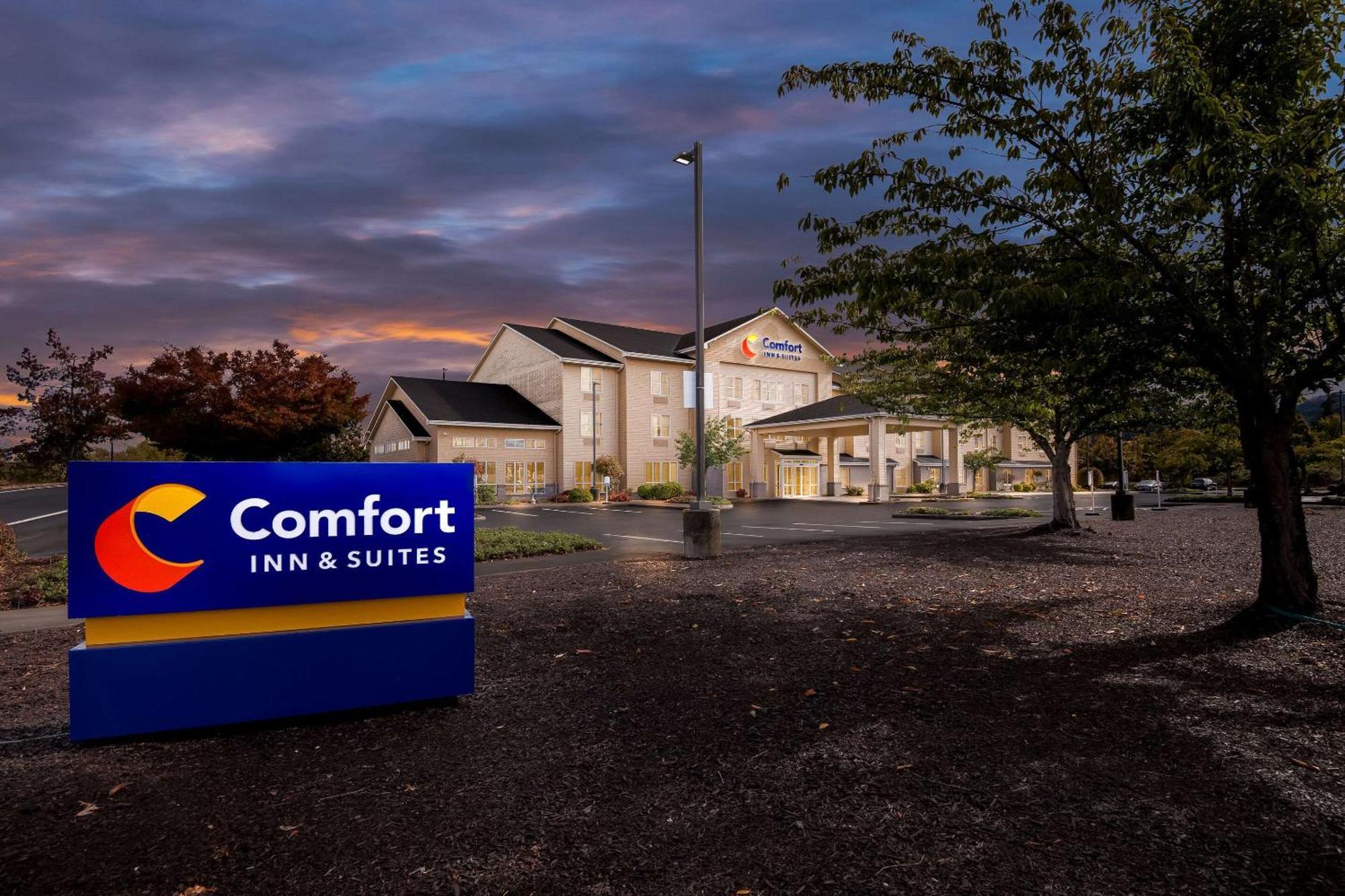 Comfort Inn & Suites Creswell Eksteriør billede